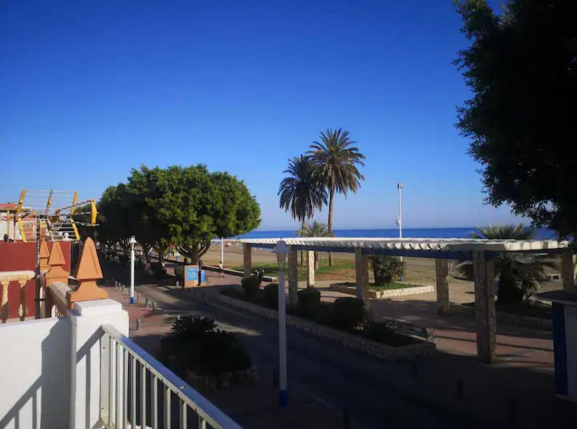 Beachfront House Malaga Ngoại thất bức ảnh